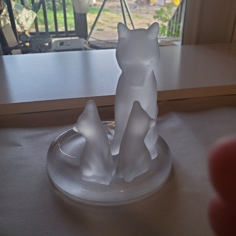 Partylite Frosted Glass Wolf Mother & Pups Votive Candle Holder - Picture 3 of 10